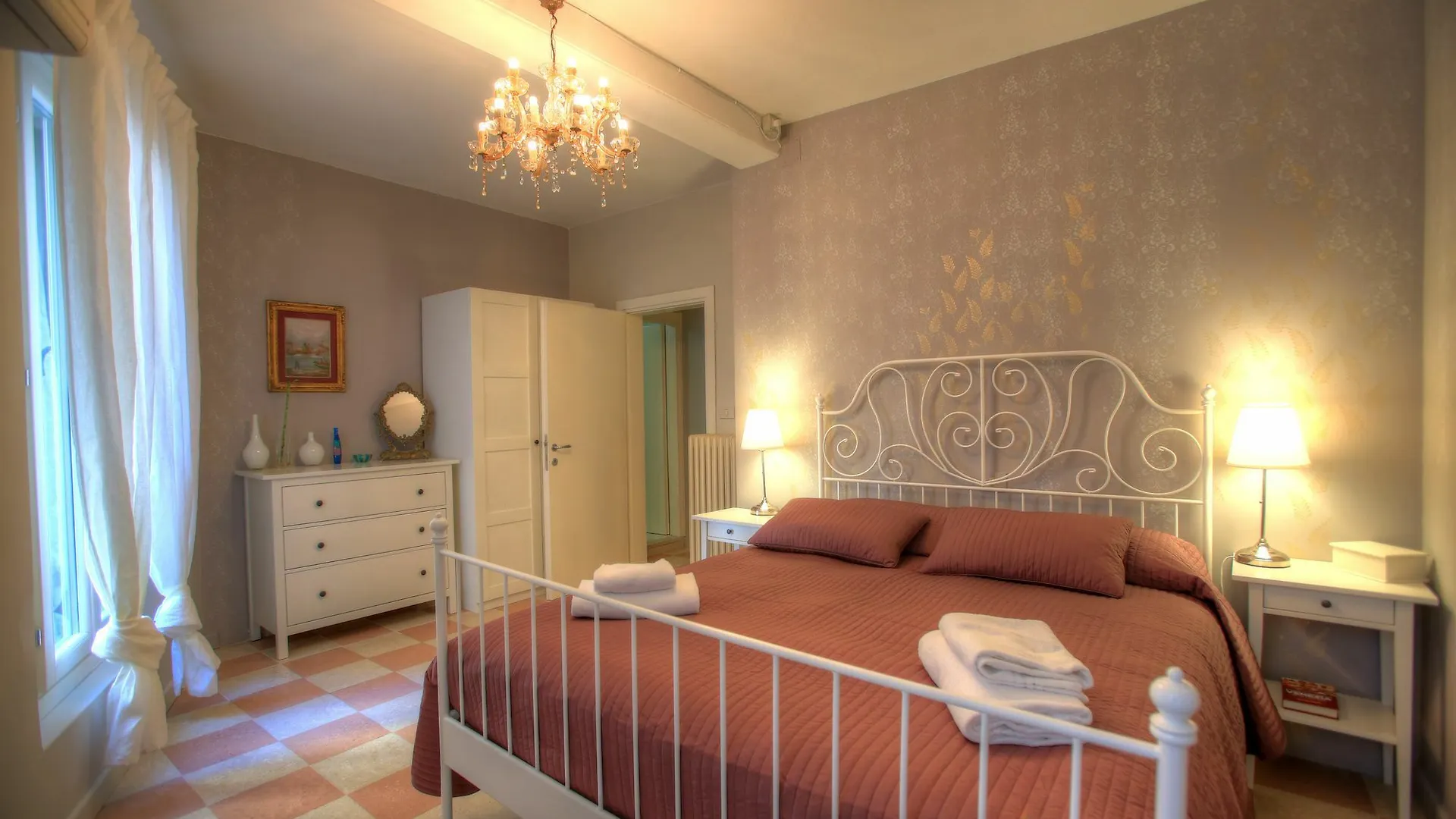 Santa Lucia Apartment Venice Italy